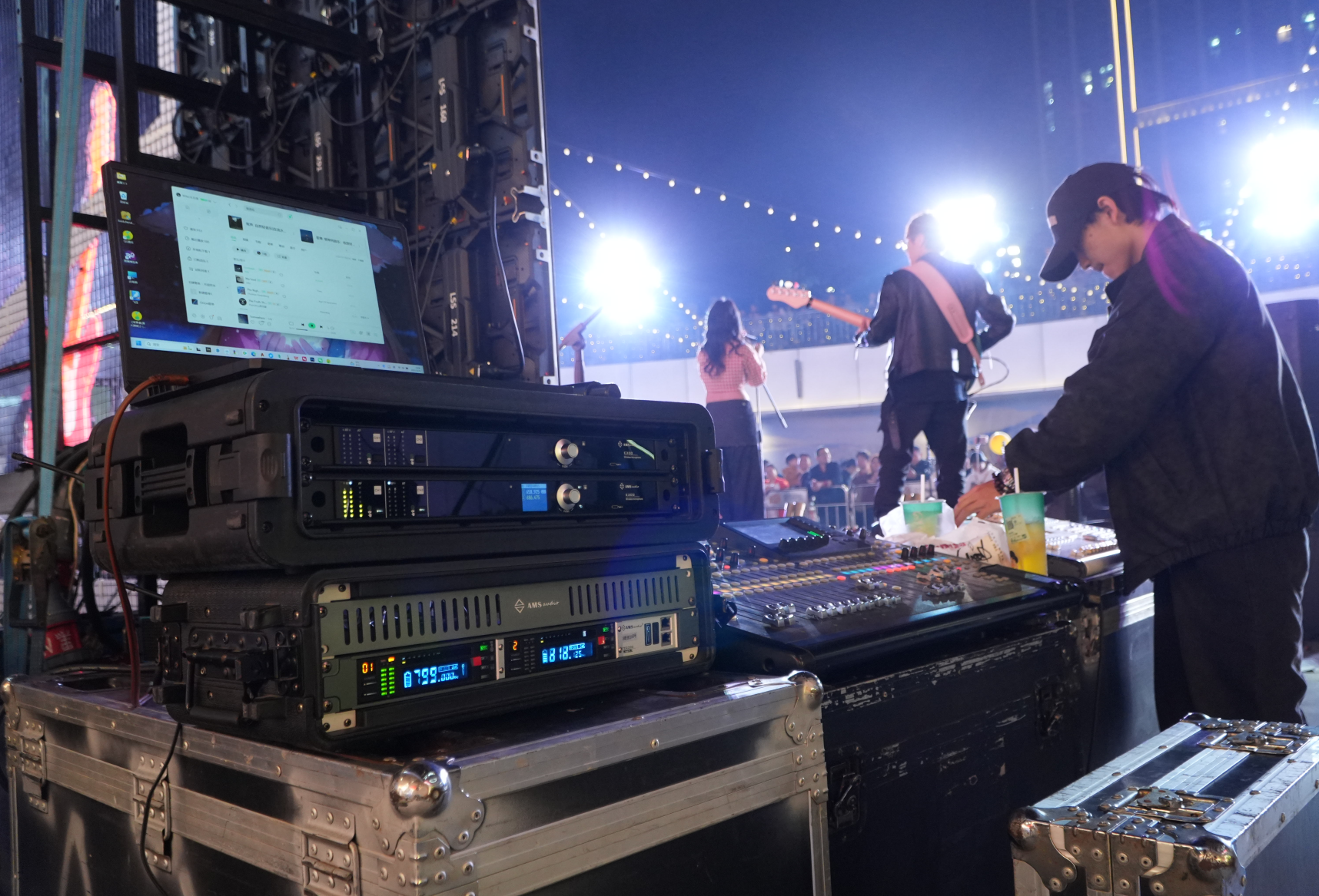 Is a Wireless Microphone Under $300 Good Enough for Outdoor Events and Weddings?